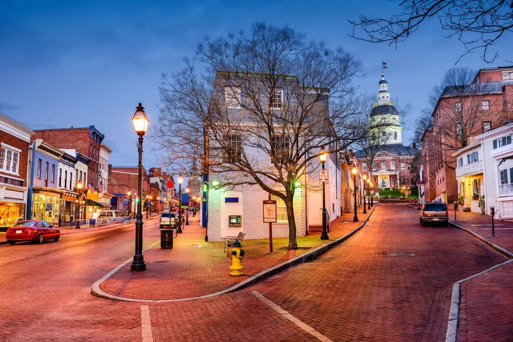 annapolis at night.
